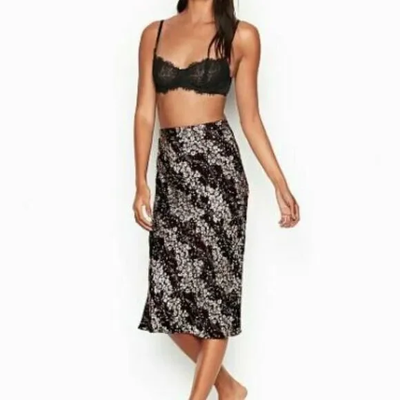 Victoria's Secret Skirts Victorias Secret Midislip Skirt Xs